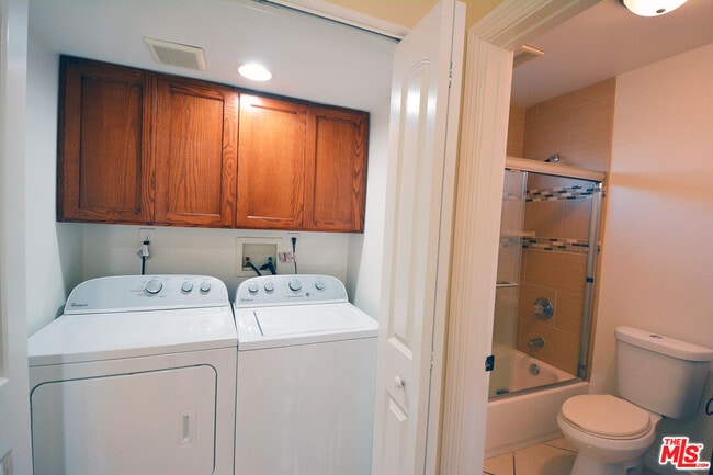 Building Photo - 1432 1/2 Ricardo St