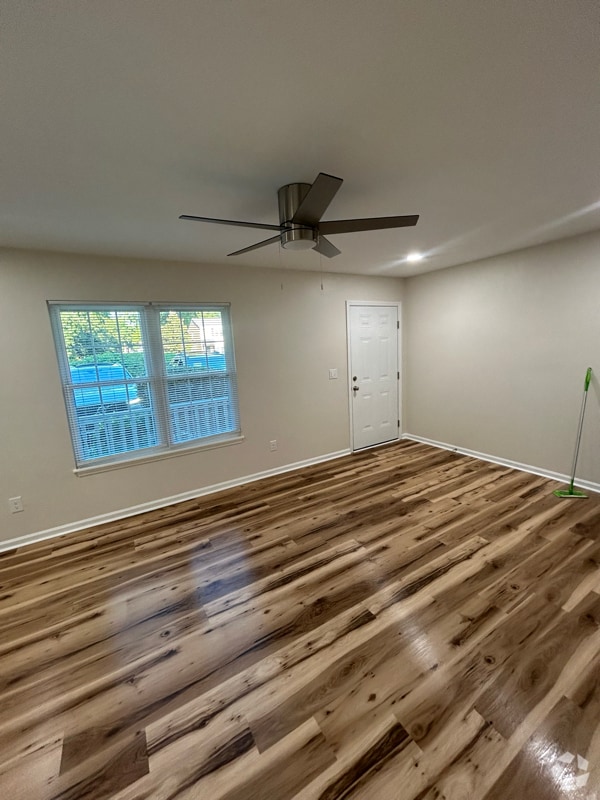 Building Photo - 1007 Hunters Trce