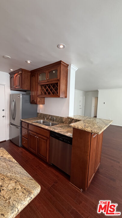 Building Photo - 960 Larrabee St