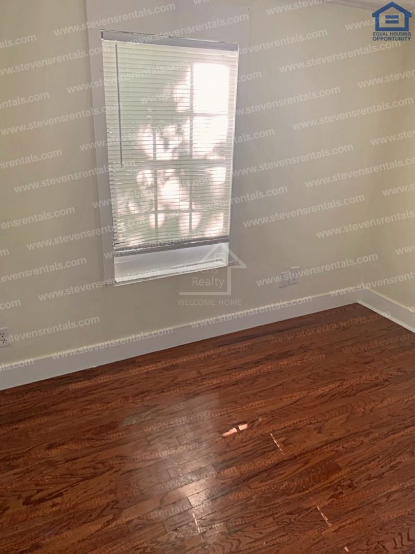 Building Photo - 3015 Sunset Ave