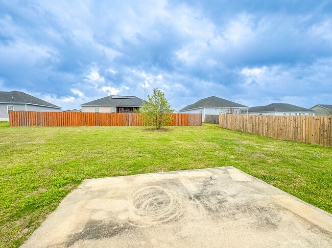 Building Photo - 5021 Scotch Pine Ave