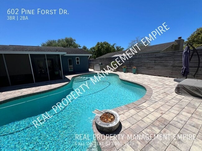 Building Photo - 602 Pine Forest Dr