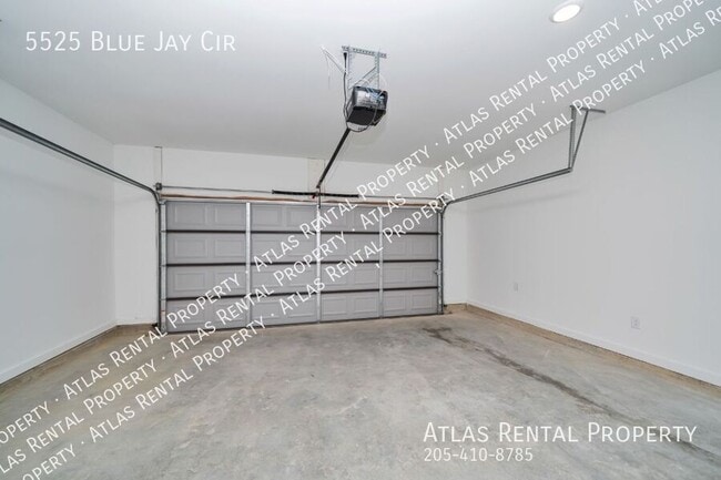 Building Photo - 5525 Blue Jay Cir