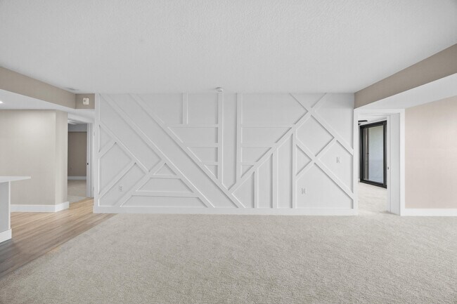 Building Photo - 401 S Seas Dr