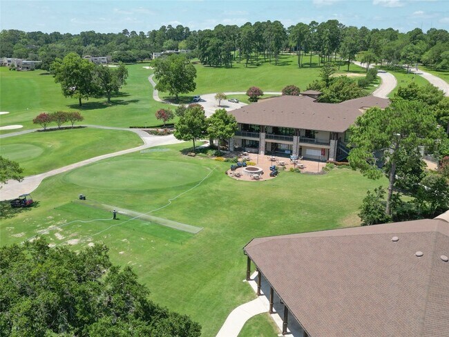 Building Photo - 3 April Point Dr S