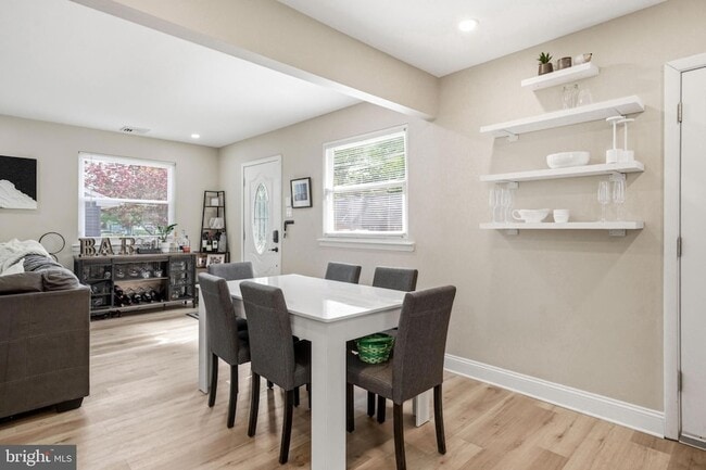 Building Photo - 114 Grandview Ave