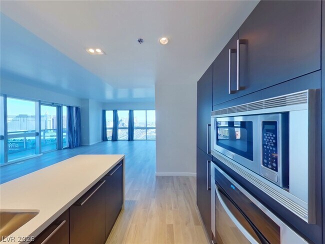 Building Photo - 4471 Dean Martin Dr