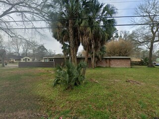 Building Photo - 3715 Beechwood Dr