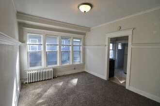 Building Photo - 188