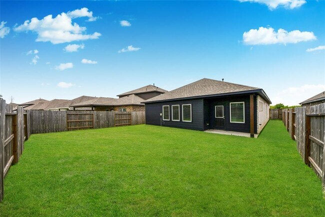 Building Photo - 15102 Wiltshire Castle Ln