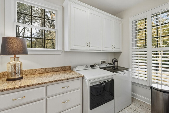 Building Photo - 21 Wallace Pate Dr