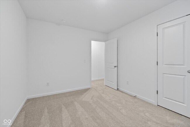 Building Photo - 15988 Tharp Wds Dr