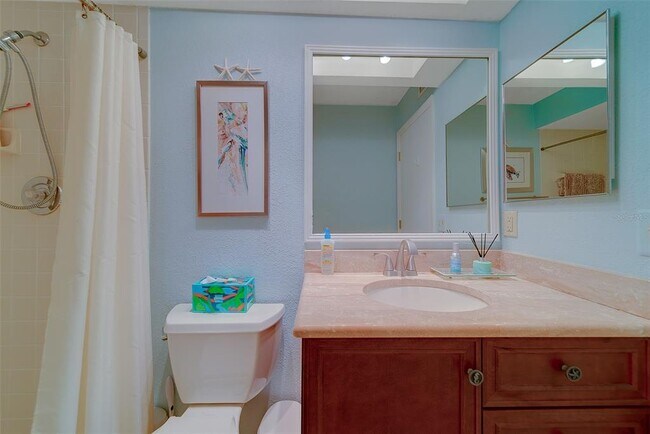 Building Photo - 911 Harbour House Dr