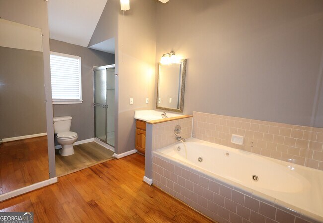 Building Photo - 771 McLendon Dr