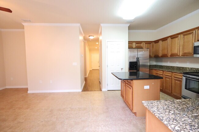 Building Photo - 1490 Bentley Cir