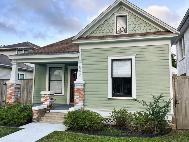 Building Photo - 540 Harvard St