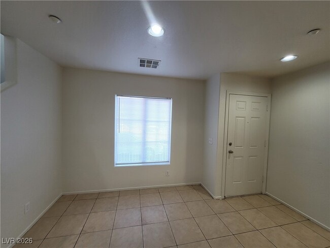 Building Photo - 9157 Desirable Ct