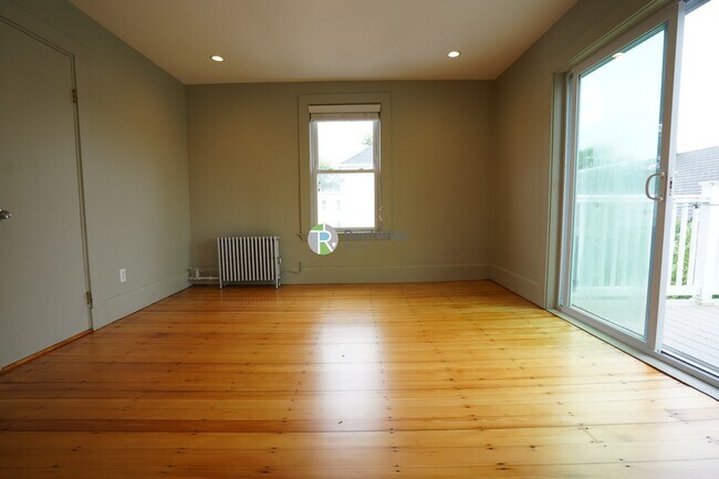 Building Photo - 21 Plainfield St