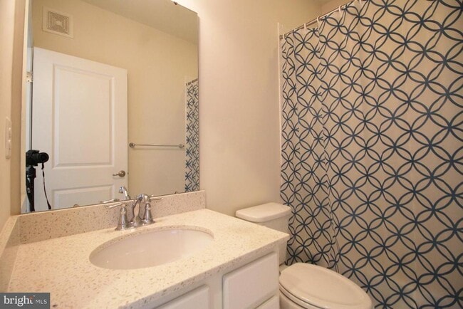 Building Photo - 13615 Air and Space Museum Pkwy