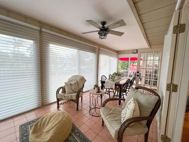 Building Photo - Palm City Home with Dock and Lift