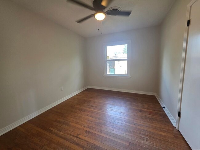 Building Photo - 1626 Davis St