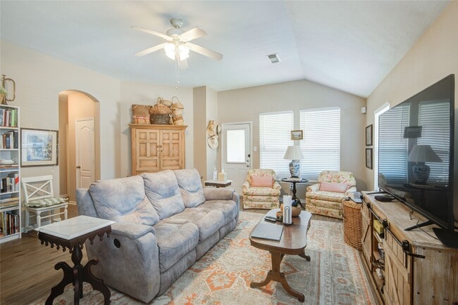 Building Photo - 17231 Hollow Sands Ct
