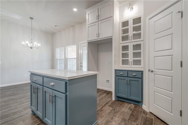 Building Photo - 6601 NW 150th Terrace