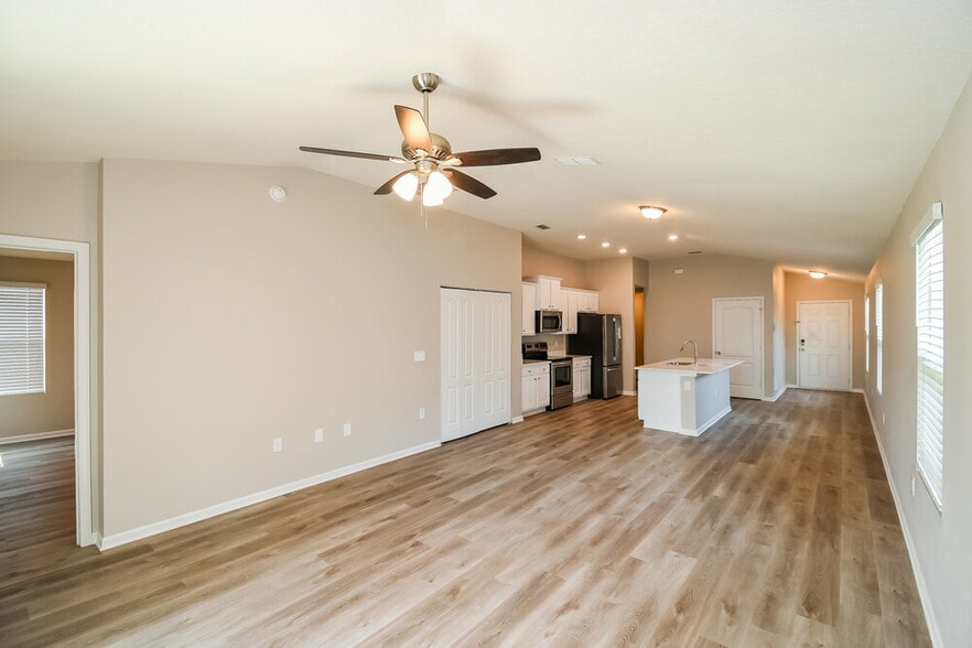 Building Photo - 8334 Cape Fox Dr