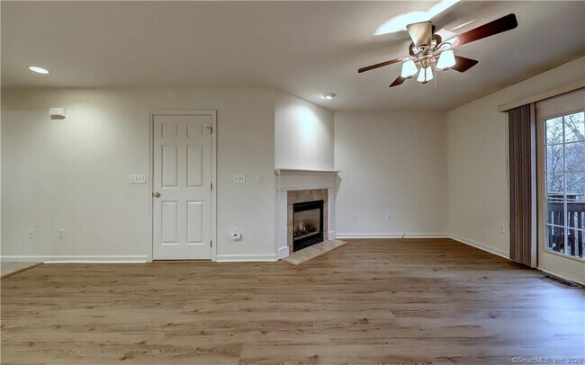 Building Photo - 60 Grove St