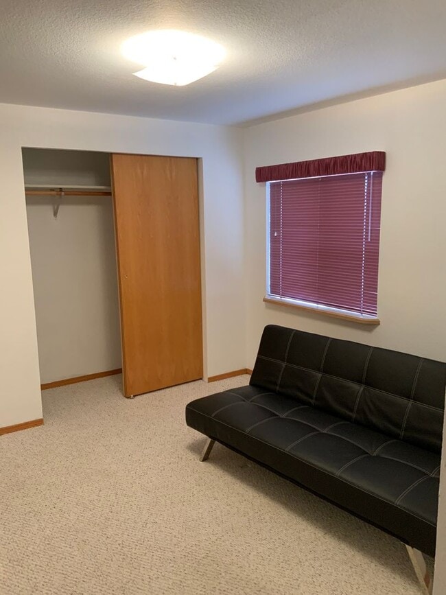 Building Photo - 3 Bedroom 2 Bath Home for Rent in Ephrata