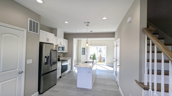 Building Photo - 2253 Papermill Rd