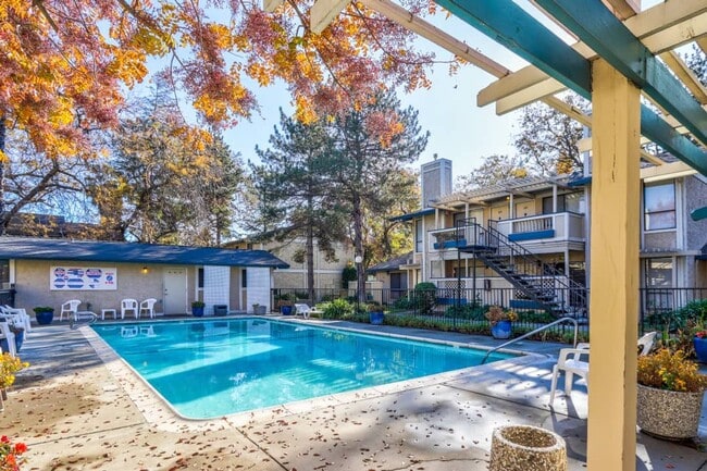 Building Photo - Ridgewood Apartments