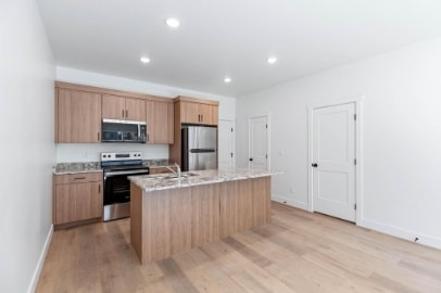 Building Photo - 35 N Gateway Dr