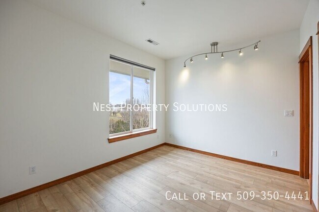 Building Photo - 6432 Melby Way NE