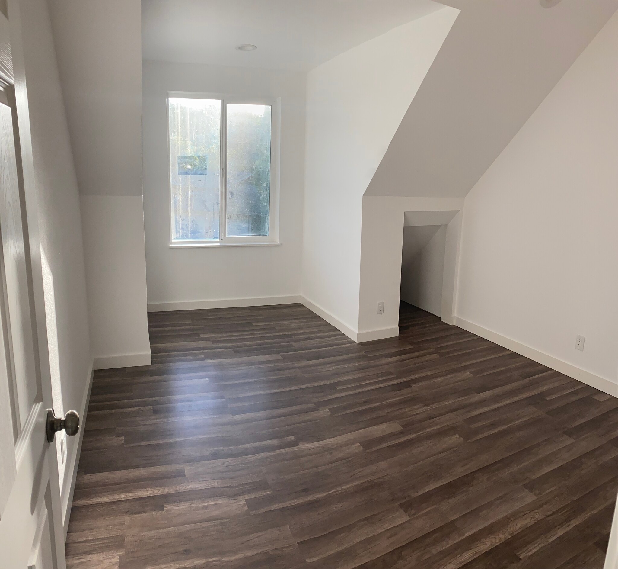 Upstairs bedroom - 210 Burney St