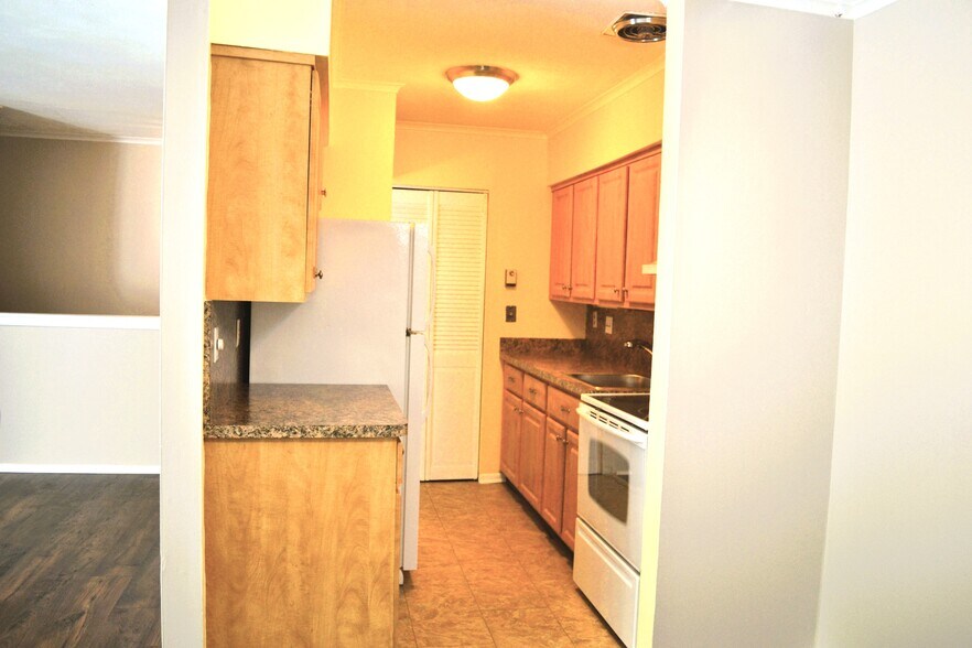 Building Photo - 2350 NJ-10