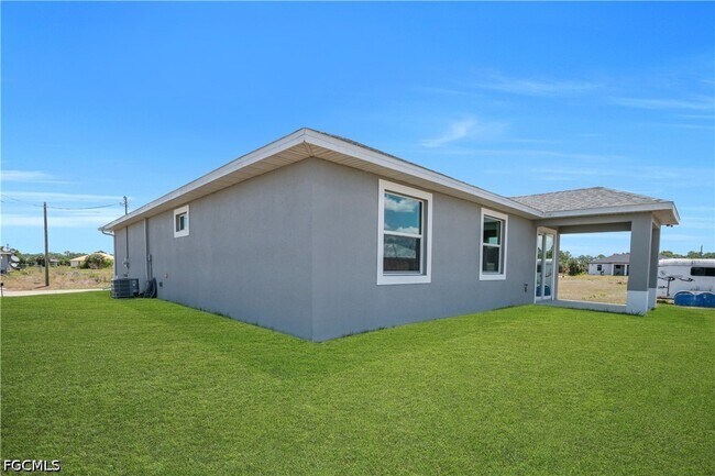 Building Photo - 1064 Calumet Cir