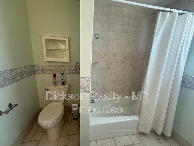 Building Photo - 2845 Glenwood Ct