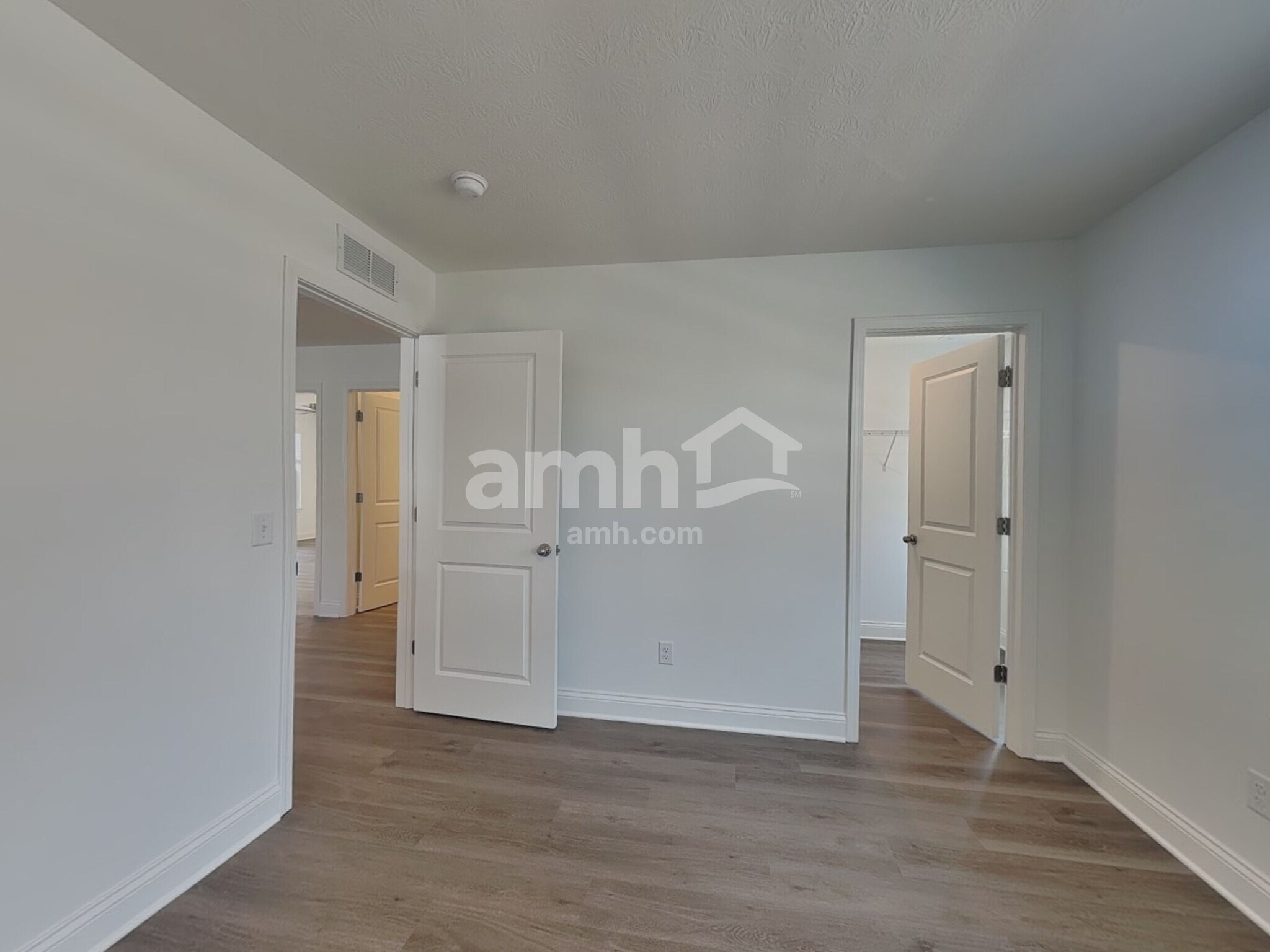 Building Photo - 212 Deanscroft Dr