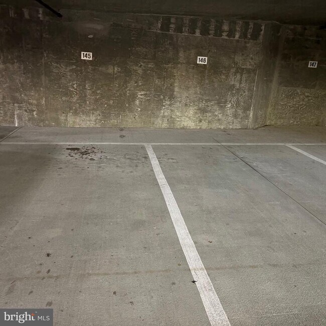 Building Photo - 10328 Sager Ave