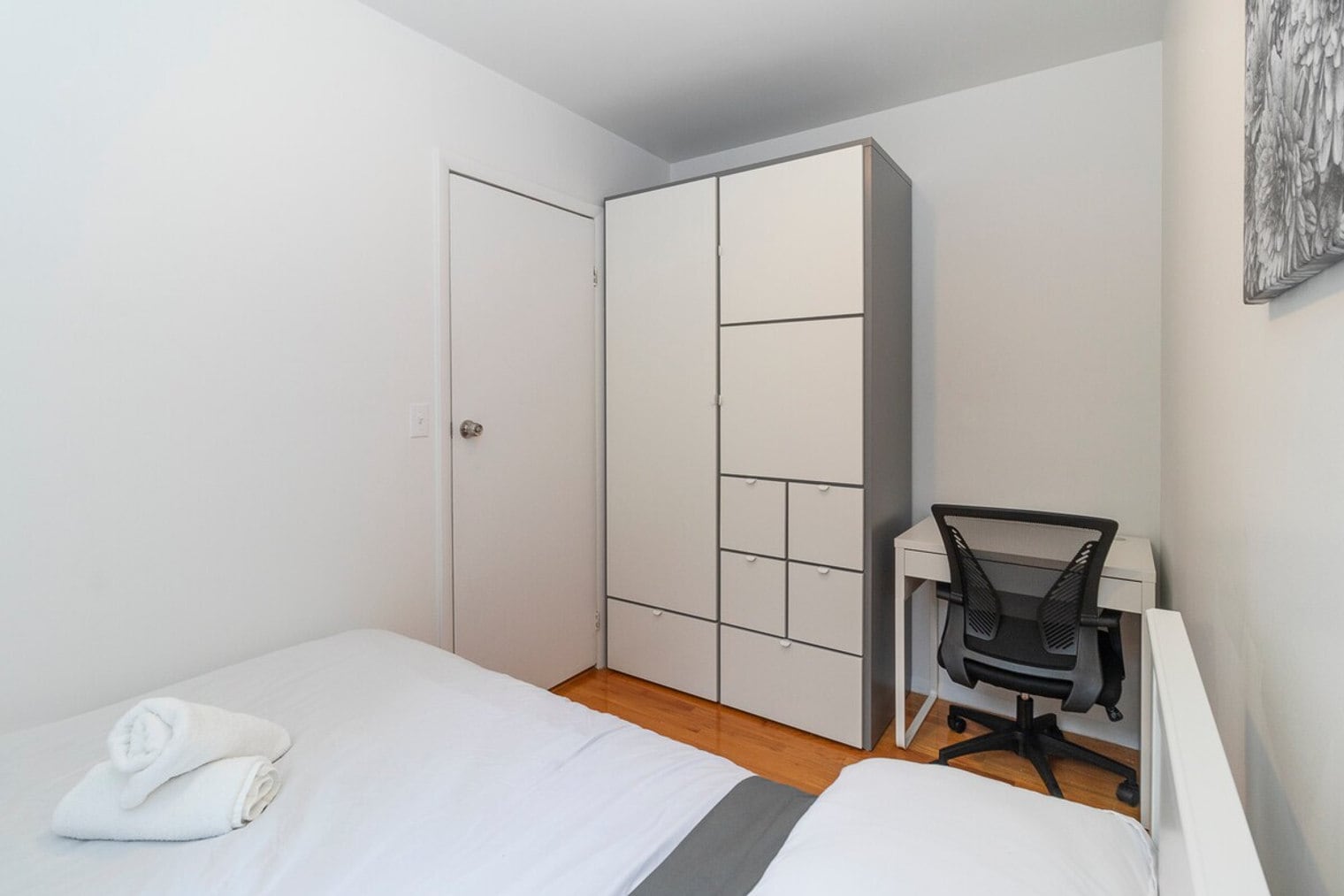 Building Photo - 317 E 93rd St