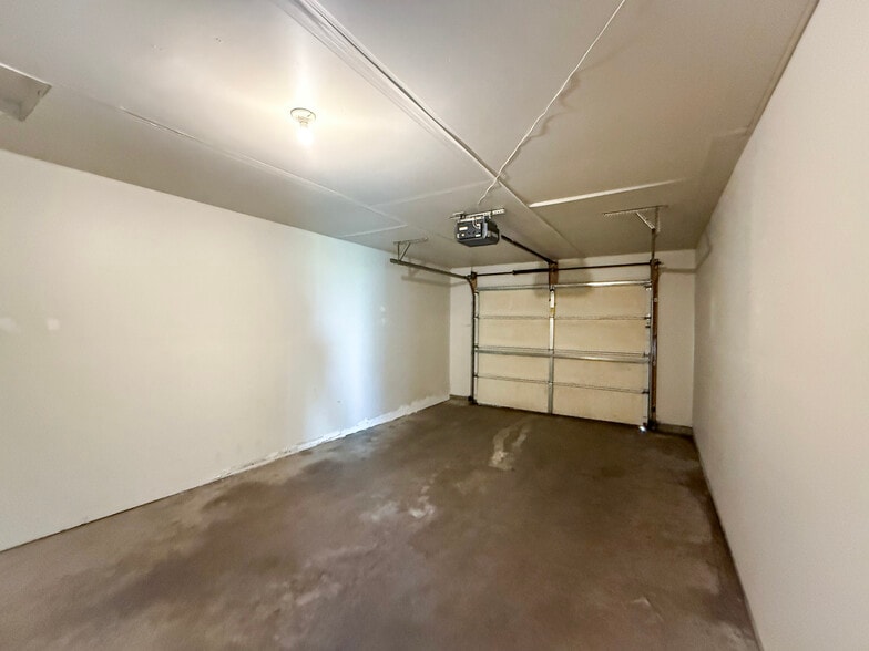 Building Photo - 13289 39th Ave N