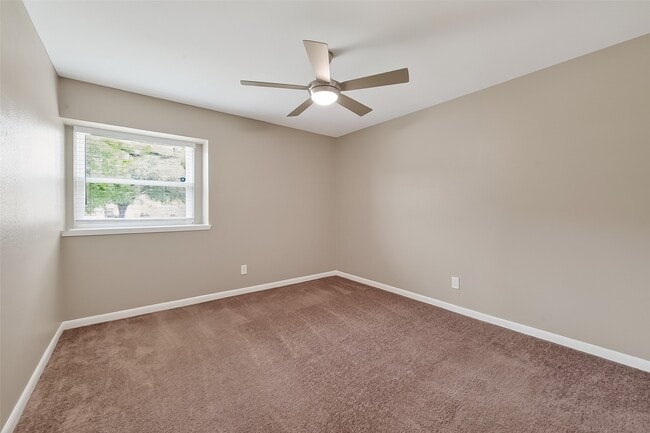 Building Photo - 12002 Hillcroft St