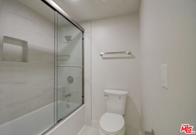 Building Photo - 5452 Rockledge Dr