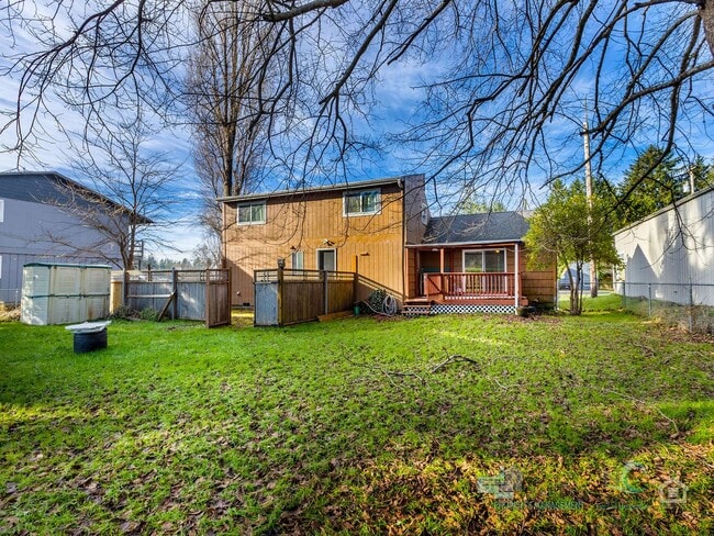 Building Photo - Beautiful River-View Home Near Downtown Warrenton