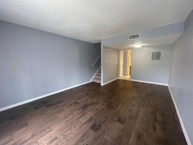 Building Photo - 4117 S Semoran Blvd