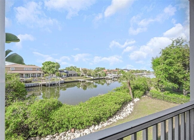 Building Photo - 4022 Rocky Shores Dr