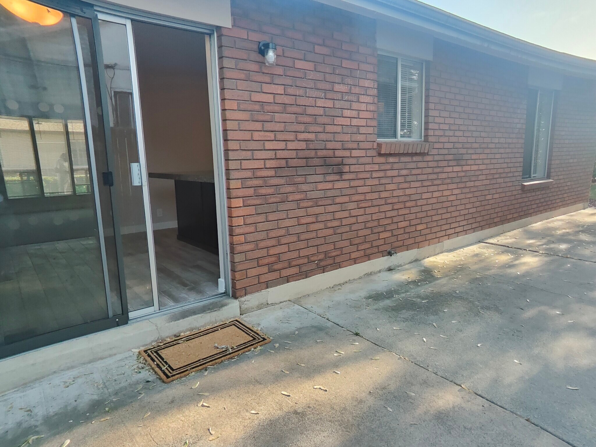 Building Photo - 177 S 200 W