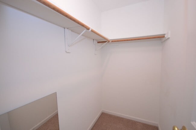 Building Photo - 4324 Pine Springs Ct