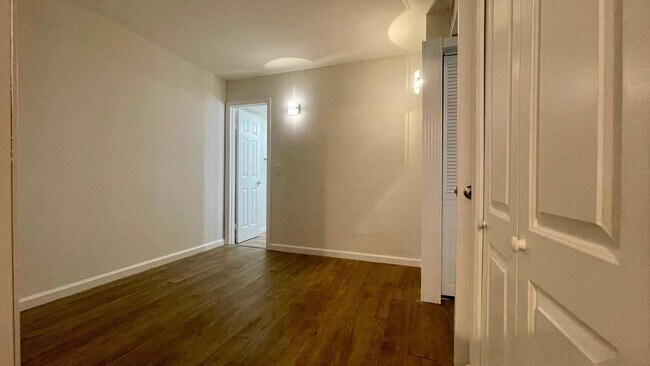 Building Photo - 1801 NW 75th Ave